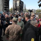 Kiev. El secretario general de la ONU, António Guterres, recorre uno de los sectores afectados en esta capital.