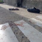 Los criminales llegaron en un carro plomo, se bajaron y arremetieron en contra del inmueble.