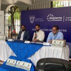 En gobernador de Guayas, Pablo Arosemena, participó de la entrega de las placas restantes.