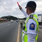 Turismo. En el feriado del Día del Trabajo salieron más de 70 mil vehículos por el peaje de Chongón.