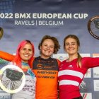 La deportista cuencana Domémnica Azuero (i) en el segundo lugar de la válida belga.