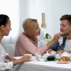 Los inconvenientes entre suegras, nueras o yernos suelen ser muy habituales en cualquier familia.