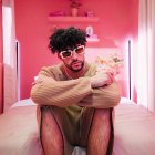 Fotografía cedida por Eric Rojas donde aparece el cantante urbano puertorriqueño Bad Bunny