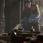 Fotograma cedido hoy por Marvel Studios donde aparecen Benedict Cumberbatch como Dr. Stephen Strange y Xochitl Gómez como América Chávez durante una escena de la película "Doctor Strange in the Multiverse of Madness" que se estrenó la semana pasada.