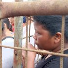 Decenas de personas aún esperan por información sobre sus familiares