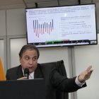 El ministro de Economía y Finanzas, Simón Cueva, en rueda de prensa para hablar de los avances económicos este 11 de mayo de 2022.