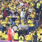 Los hinchas de Barcelona protagonizaron problemas en los graderíos durante el partido contra Emelec