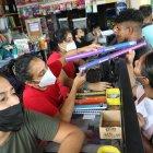 Demanda. Varias industrias miran con optimismo el retorno de los alumnos a las clases presenciales. Aspiran a una recuperación económica.