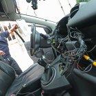 Ni las alarmas ni las sirenas fueron suficientes para impedir el robo de varios accesorios del carro del médico José Luis Sánchez, al pie de su domicilio, en Los Ceibos