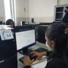 Aspirantes a ingresar a la universidad pública rinden la prueba Transformar el pasado 29 de marzo en Guayaquil.