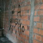 Este es el interior del inmueble donde fueron halladas las tres víctimas.