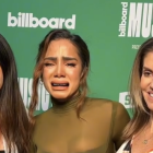 Aunque todo es parte de lo que hace la inteligencia artificial al detectar el rostro, Anitta se ve muy triste en la alfombra roja de los Billboard