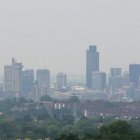 Vista del cielo de Londres cubierto de bruma, en una foto de archivo.