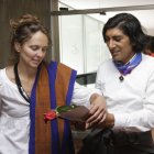 El excandidato presidencial, Yaku Pérez, y la periodista y profesora Manuela Picq se casaron en 2013.