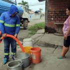 Hecho. El martes fue común ver a los tanqueros recorriendo todo el cantón hasta pasadas las 22:00.