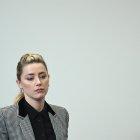 La actriz estadounidense Amber Heard asiste al juicio de la demanda por difamación de Depp contra Heard en el Tribunal de Circuito del Condado de Fairfax, Virginia (EE.UU.)