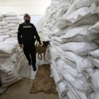 Producto. El cloruro de calcio llegó desde China y tenía como destino grupos delincuenciales de Colombia.