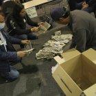 MED136 - BOGOTÁ (COLOMBIA), 29/05/2022.- Un grupo de jurados realiza el conteo electoral hoy, luego de la jornada de elecciones para elegir presidente de Colombia para el periodo 2022-2026, en el recinto de Corferias en Bogotá (Colombia). EFE/Natalia Pedraza