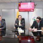 El ministro de Finanzas y los directivos del IESS se reunieron para concretar el primer pago y la firma del convenio para las cancelaciones posteriroes.