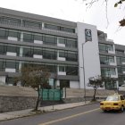 Fachada. Desde el exterior, las edificaciones lucen como si se tratase de una infraestructura nueva levantada en la zona.