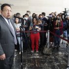 El presidente de la Asamblea, Virgilio Saquicela, conversó con los medios de comunicación.