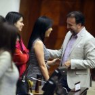 Hecho. El correísmo celebró la destitución de Guadalupe Llori en el hemiciclo del pleno.