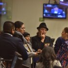 Durante las intervenciones de los legisladores, sus colegas se reunían en el Pleno legislativo.