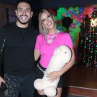 Con su esposo, Jonathan Estrada.