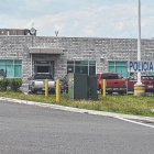 Unidad. A un costado del aeropuerto y cerca de la sala protocolar se encuentra una Unidad de Policía Comunitaria a la que denominan ‘La Roca’. Sirve para que los uniformados descansen.