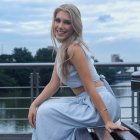 Es una de las presentadoras de "Noticias de la mañana"