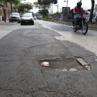 Tramos de la calle Benjamín Carrión han venido siendo reparados desde hace varias semanas