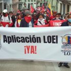 El magisterio ha realizado varias jornadas de marchas y plantones para exigir la equiparación salarial.