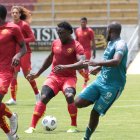 Roberto Ordóñez disputó sus primeros minutos de esta temporada con Aucas. Saltó a la cancha tras siete meses de ausencia.