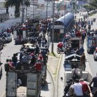 Marcha. Cientos de indígenas llegaron a Quito para continuar con la protesta. Se movilizaron en camiones con las placas cubiertas.