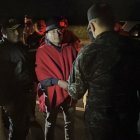 Aprehensión. Leonidas Iza fue detenido la madrugada del martes acusado de paralizar servicios.