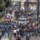 Manifestantes. Cientos de indígenas y comuneros llegaron a Quito ayer.