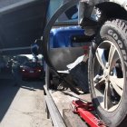 Cerca de las 10:00 el vehículo era retirado por una grúa.