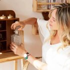 Lorena afirma que su día transcurre entre sus dos actividades: ser madre y emprender.