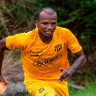 Darío Aimar, que no está en los planes de Barcelona, podría llegar a Emelec.