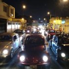 Festivo. En ocasiones se realizan caravanas por las noches.