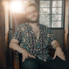 Gusi tiene 38 años.