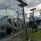 Daños. El reconstruido edificio de la Contraloría fue afectado de nuevo.