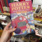Ejemplar de la saga de libros Harry Potter en una librería londinense.