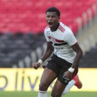 Robert Arboleda fue operado tras sufrir una lesión en el tobillo izquierdo.