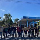 Macas. En Morona Santiago, un grupo de indígenas visitaron la estación de combustibles de la familia de la asambleísta Consuelo Vega.