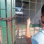 Consecuencia. El daño en la infraestructura educativa empuja a los estudiantes a volver a las clases virtuales.