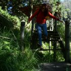 Ruinas. Los accesos para descender por un sendero de el Machángara no sirven