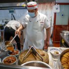 En Shanghái, por ejemplo, la mayoría de fábricas delegan la contratación de sus trabajadores a través de las agencias intermediarias.