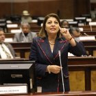 Indignada. Wilma Andrade desmiente al presidente de la Asamblea: no nos equivocamos, nos manipularon, dice.