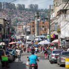 Vista del mercado de Catia, el 1 de julio de 2022 en Caracas (Venezuela). EFE/Rayner Peña R